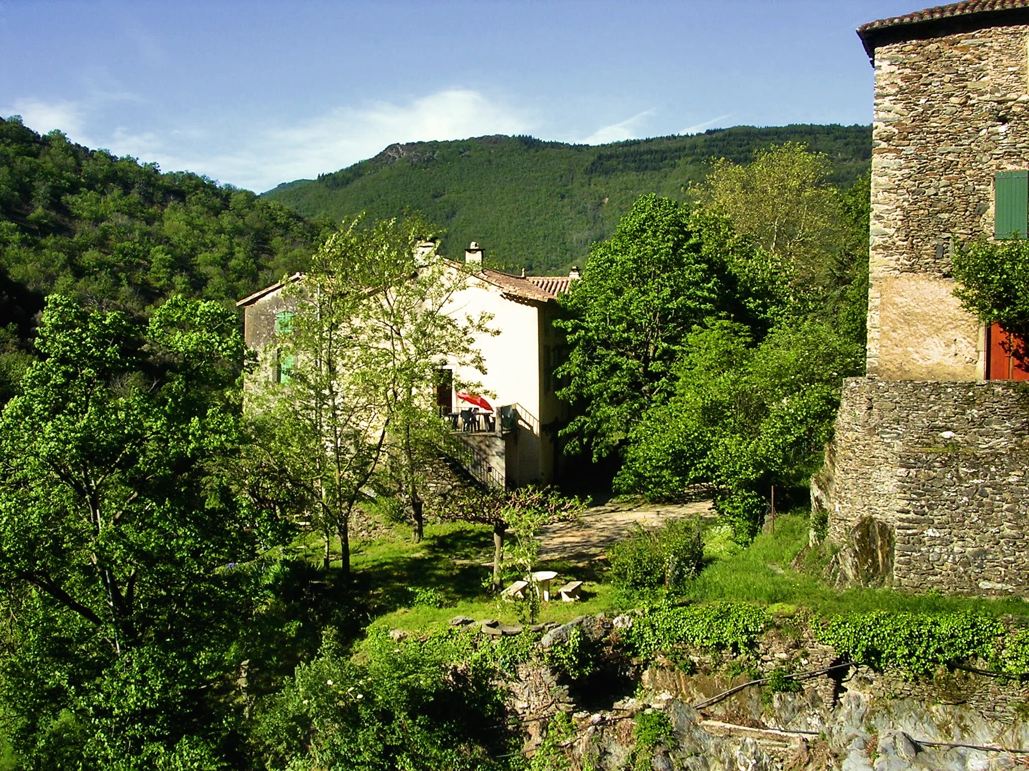 Extérieur du gîte La Placelle, Espériès